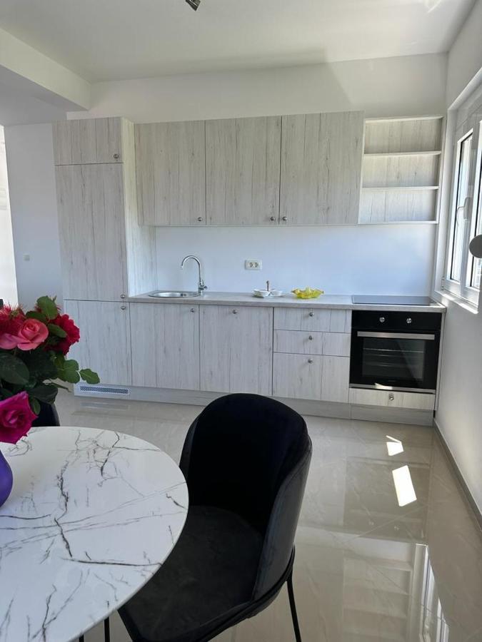 Villa Holiday Apartments Bar Luaran gambar
