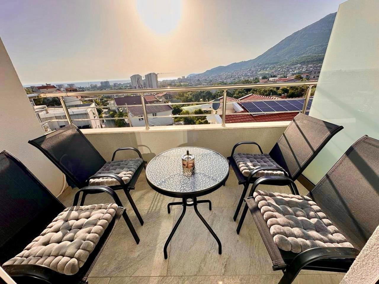 Villa Holiday Apartments Bar Luaran gambar