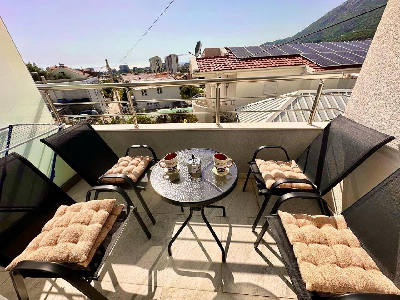 Villa Holiday Apartments Bar Luaran gambar