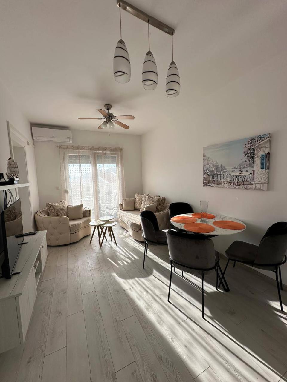 Villa Holiday Apartments Bar Luaran gambar